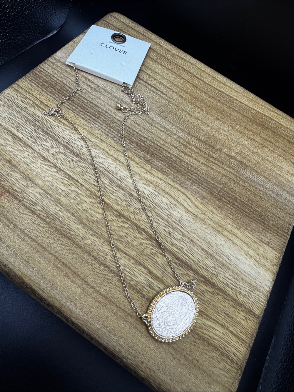 Gold-Tone Necklace with White Oval Stone 20”